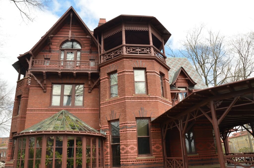 Discovering the Mark Twain House in Hartford, Connecticut 